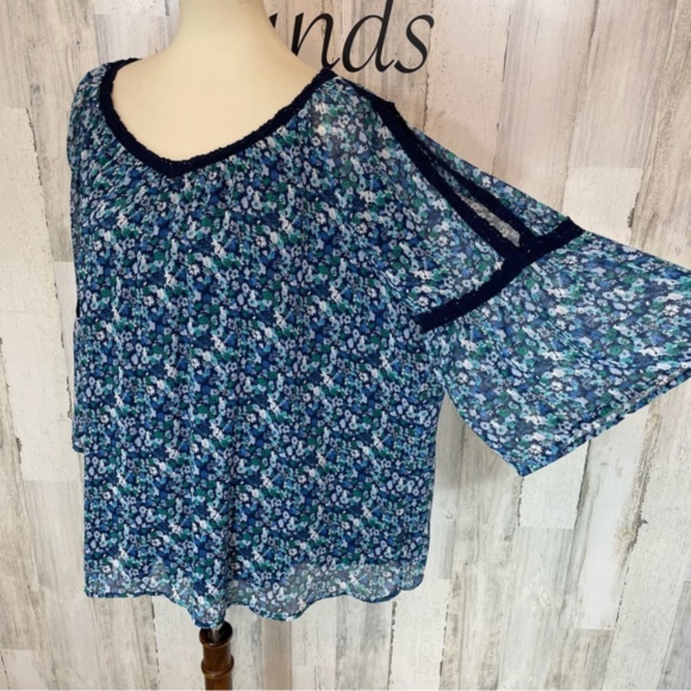 Westport Plus Size Blue Floral Split 3/4 Flare Sleeve Shirt Top Blouse Sz 3X